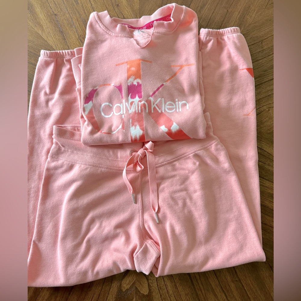 Calvin Klein Womens M Melon Joggers and sweatshirt GUC
